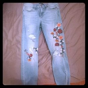 Abercrombie embroidered flower jeans
